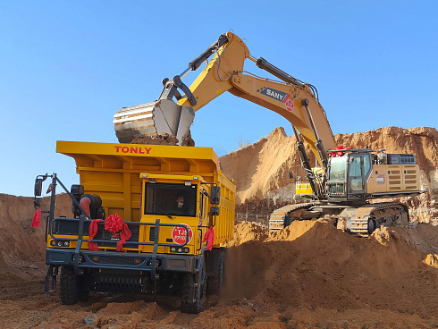 Самосвал TL891 – колёсная формула 6х4, грузоподъёмность 90 т