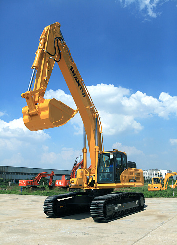 Экскаватор гусеничный SE470LC
