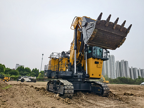 Экскаватор гусеничный SE3000LCW