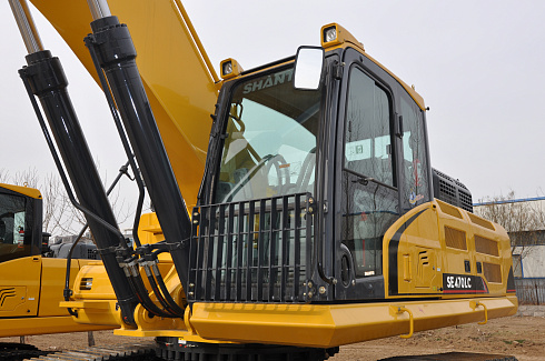 Экскаватор гусеничный SE470LC