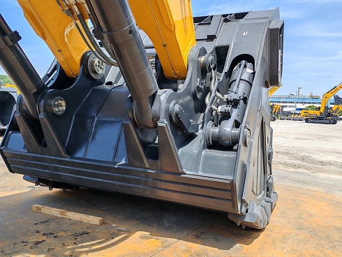 Экскаватор гусеничный SE3000LCW